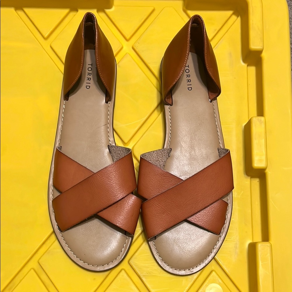 Torrid Women's Brown and Cream Sandals